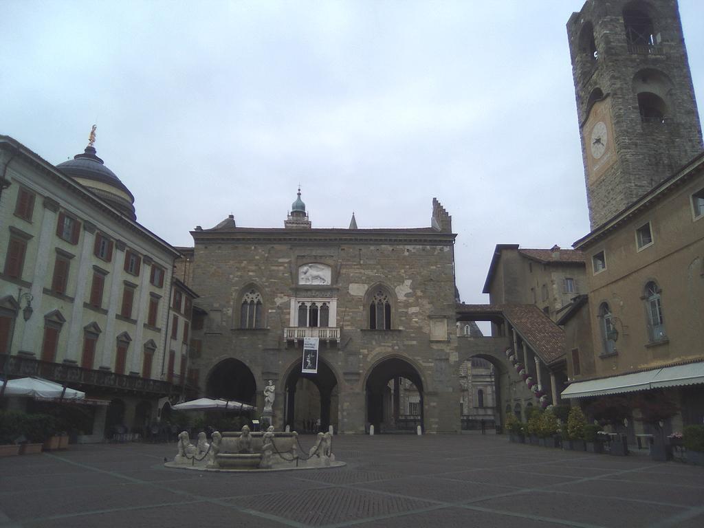 Hotel 1929 Castle Guest Bergamo Exterior foto